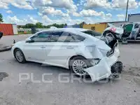 2013 Toyota AVALON photo