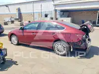 2013 Toyota AVALON фото
