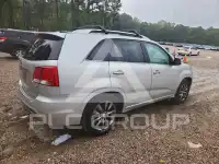 2013 KIA Sorento photo