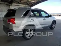 2013 KIA Sorento photo
