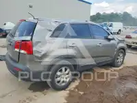 2013 KIA Sorento photo