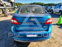 2013 Ford FIESTA фото