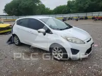 2013 Ford FIESTA фото