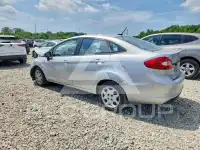 2013 Ford FIESTA фото
