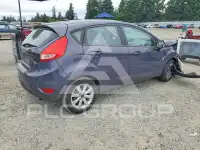 2013 Ford FIESTA фото