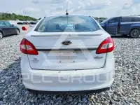 2013 Ford FIESTA фото