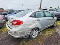 2013 Ford FIESTA фото