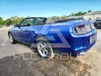 2013 Ford MUSTANG фото