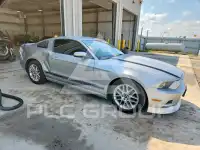 2013 Ford MUSTANG фото