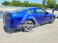 2013 Ford MUSTANG photo