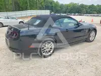 2013 Ford MUSTANG фото