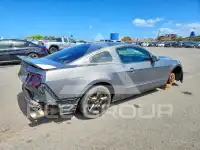2013 Ford MUSTANG фото