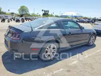 2013 Ford MUSTANG фото