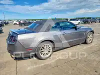 2013 Ford MUSTANG фото