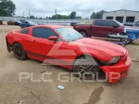2013 Ford MUSTANG фото