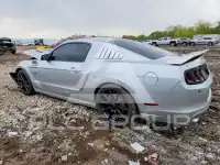 2013 Ford MUSTANG фото