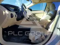 2013 Ford TAURUS фото