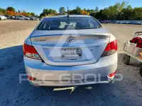 2013 Hyundai Accent photo