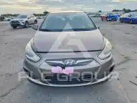 2013 Hyundai Accent photo