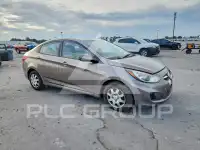 2013 Hyundai Accent photo