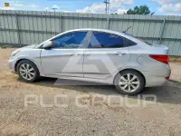 2013 Hyundai Accent photo