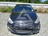 2013 Hyundai Accent photo