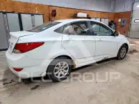 2013 Hyundai Accent photo