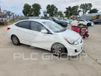2013 Hyundai Accent фото