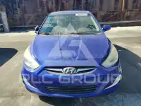 2013 Hyundai Accent photo