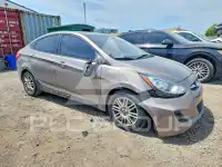 2013 Hyundai Accent photo