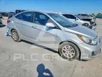 2013 Hyundai Accent фото