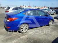 2013 Hyundai Accent photo