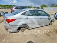 2013 Hyundai Accent photo