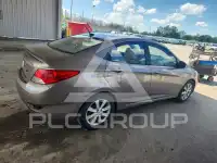 2013 Hyundai Accent photo