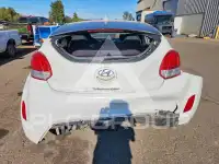 2013 Hyundai Veloster photo