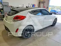 2013 Hyundai Veloster photo