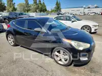 2013 Hyundai Veloster photo