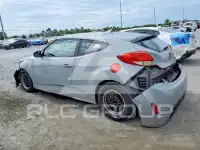 2013 Hyundai Veloster photo