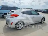 2013 Hyundai Veloster photo