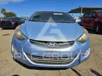 2013 Hyundai Elantra photo