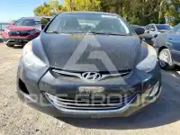 2013 Hyundai Elantra photo
