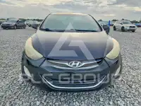 2013 Hyundai Elantra photo