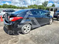 2013 Hyundai Elantra фото