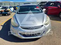 2013 Hyundai Elantra photo