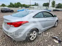 2013 Hyundai Elantra photo