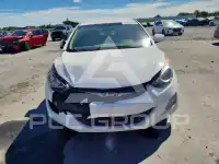 2013 Hyundai Elantra photo