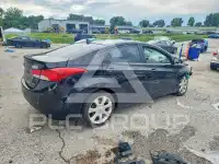 2013 Hyundai Elantra photo
