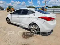 2013 Hyundai Elantra фото