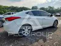 2013 Hyundai Elantra photo
