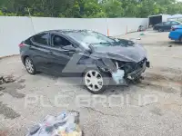 2013 Hyundai Elantra photo